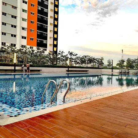 Alanis Residence Sepang Klia Kota Warisan Exterior photo