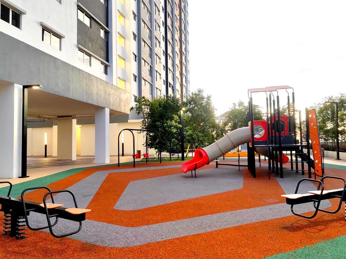 Alanis Klia Kota Warisan Apartment *