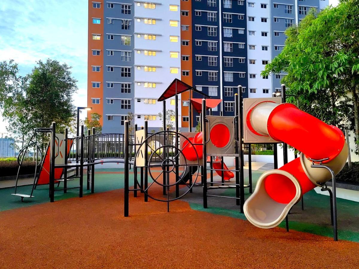 Apartment Alanis Klia Kota Warisan *